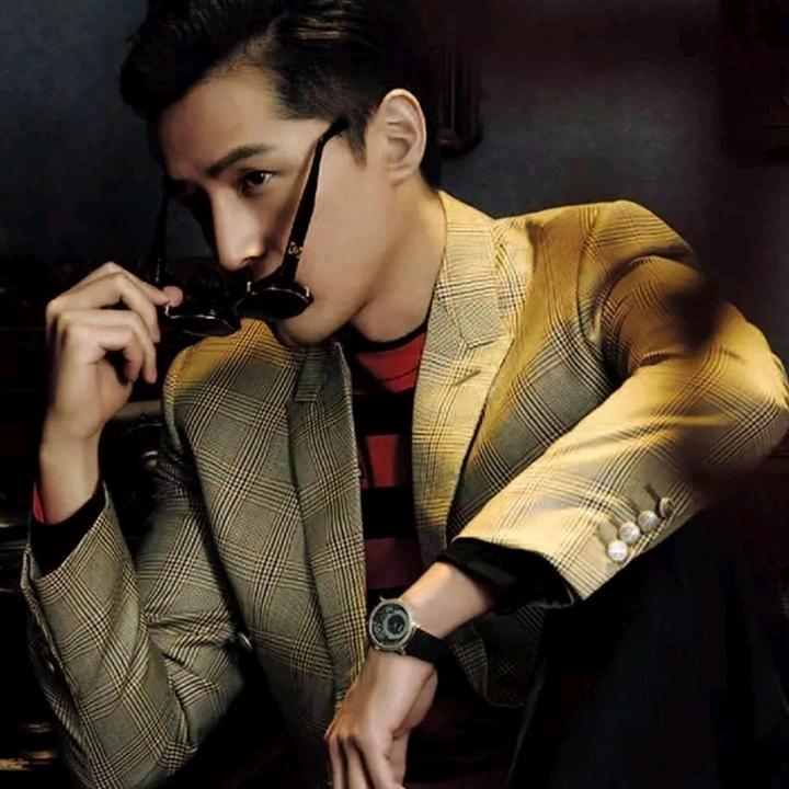 可否许我再少年