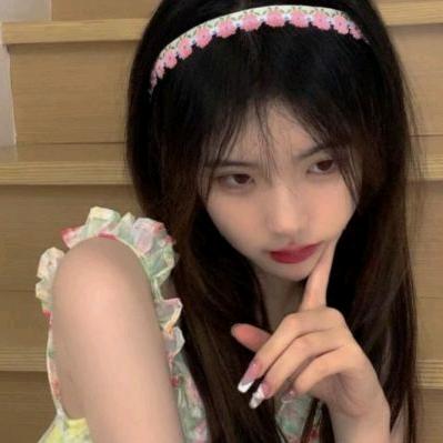 是梅梅。