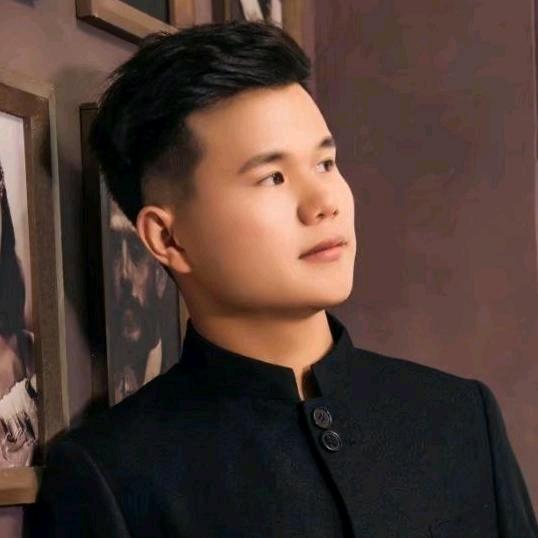 陈半仙骑摩托