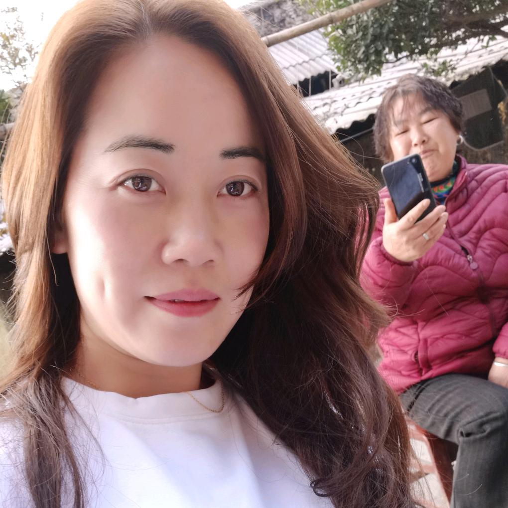 建始县老街虾皇餐饮店