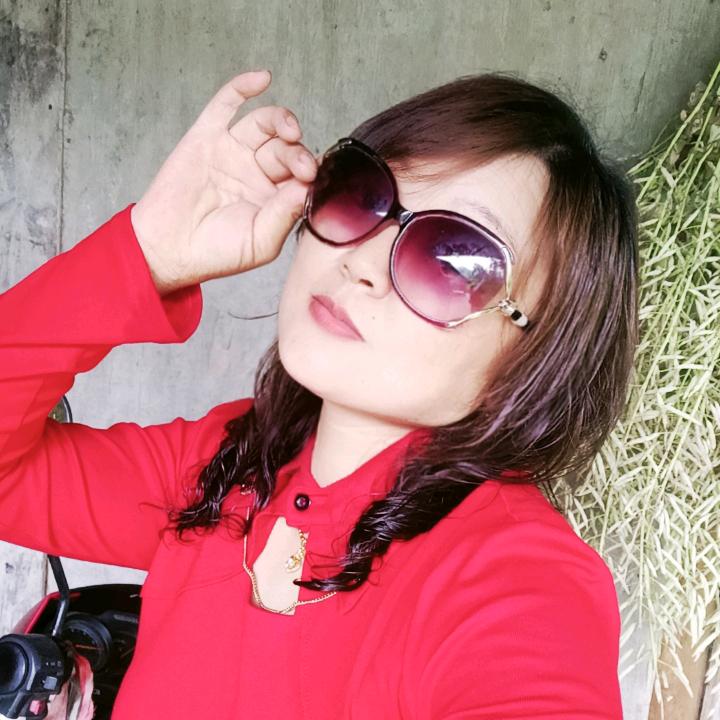 大脸女人