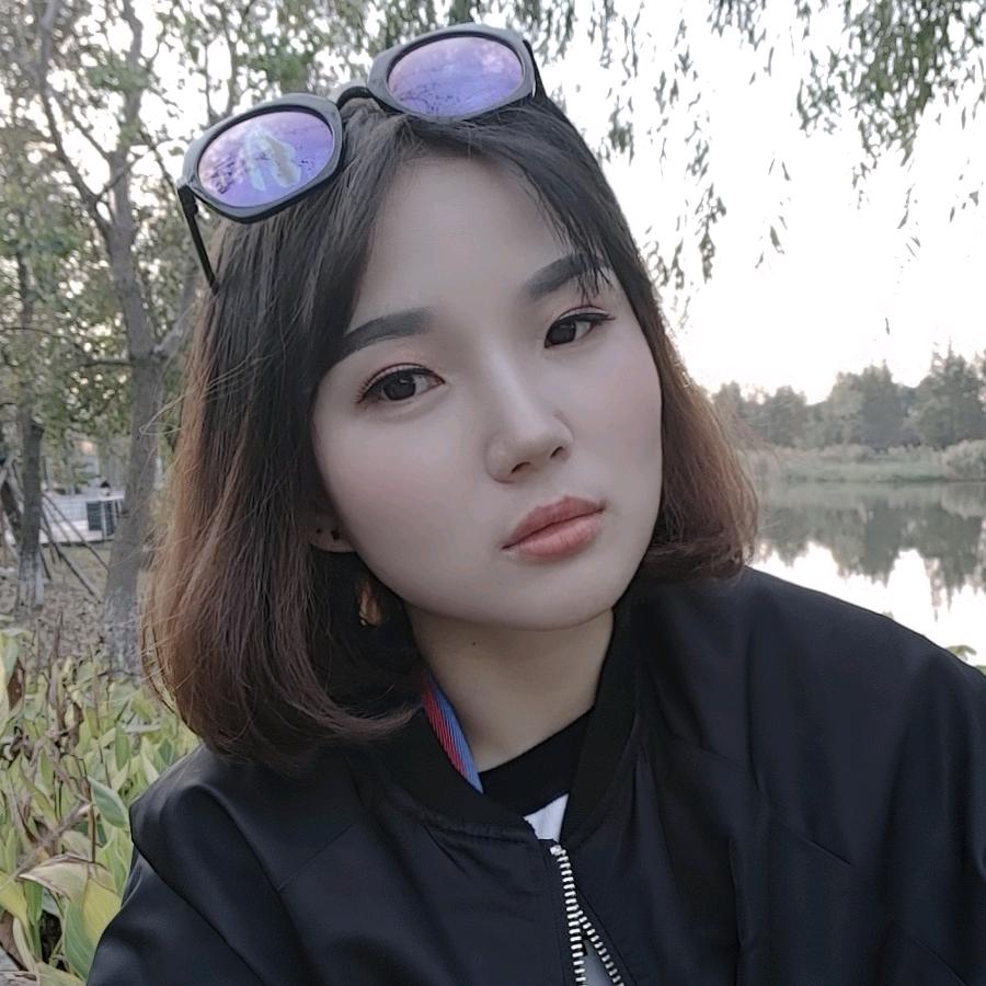 迎风蔡蔡CCyy