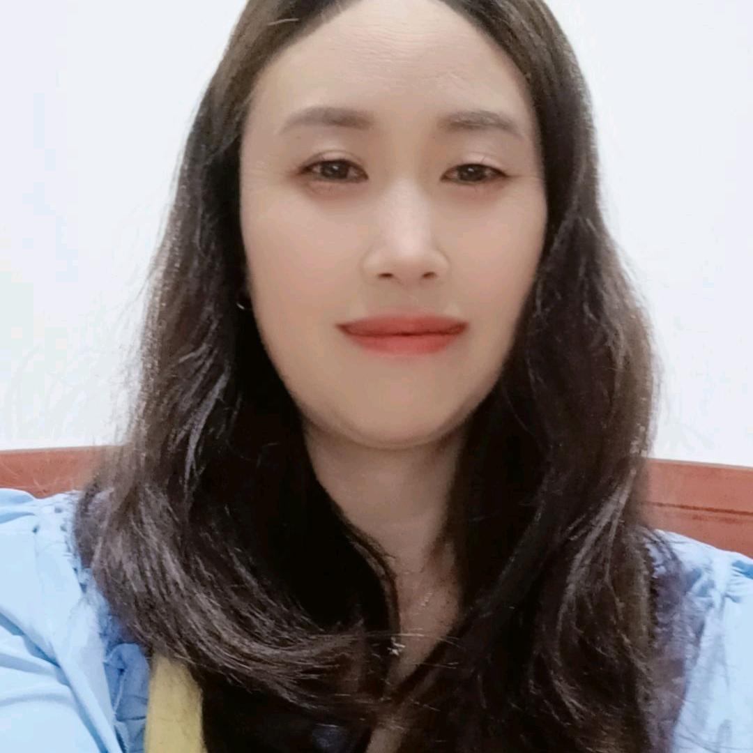 阿红(6.6分直播)欢迎哥哥姐姐们走进来