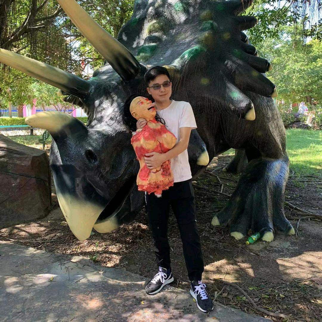 尘世中一个迷途小书童