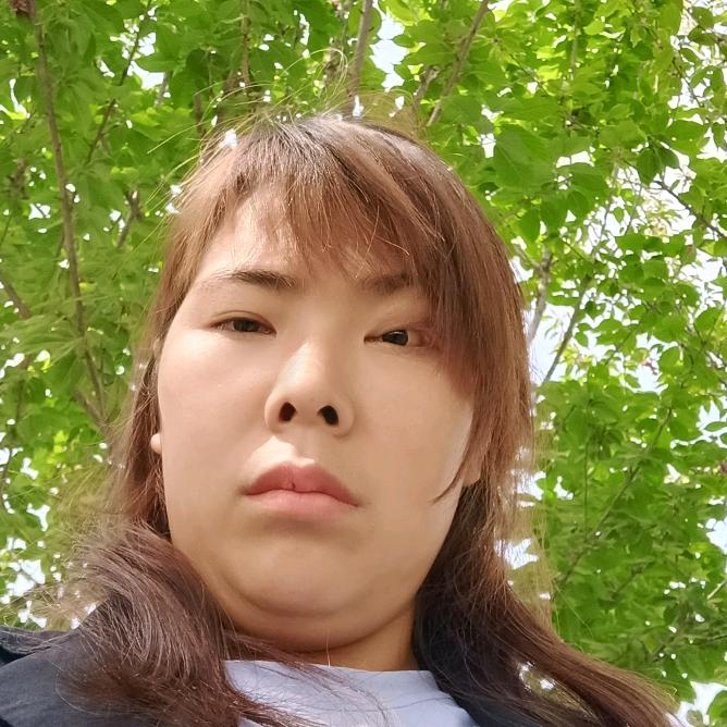 李