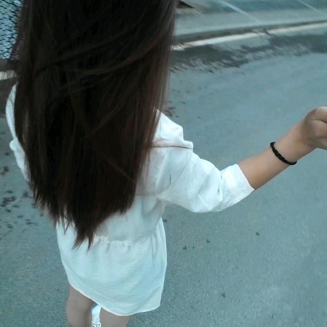 妹儿是单眼皮