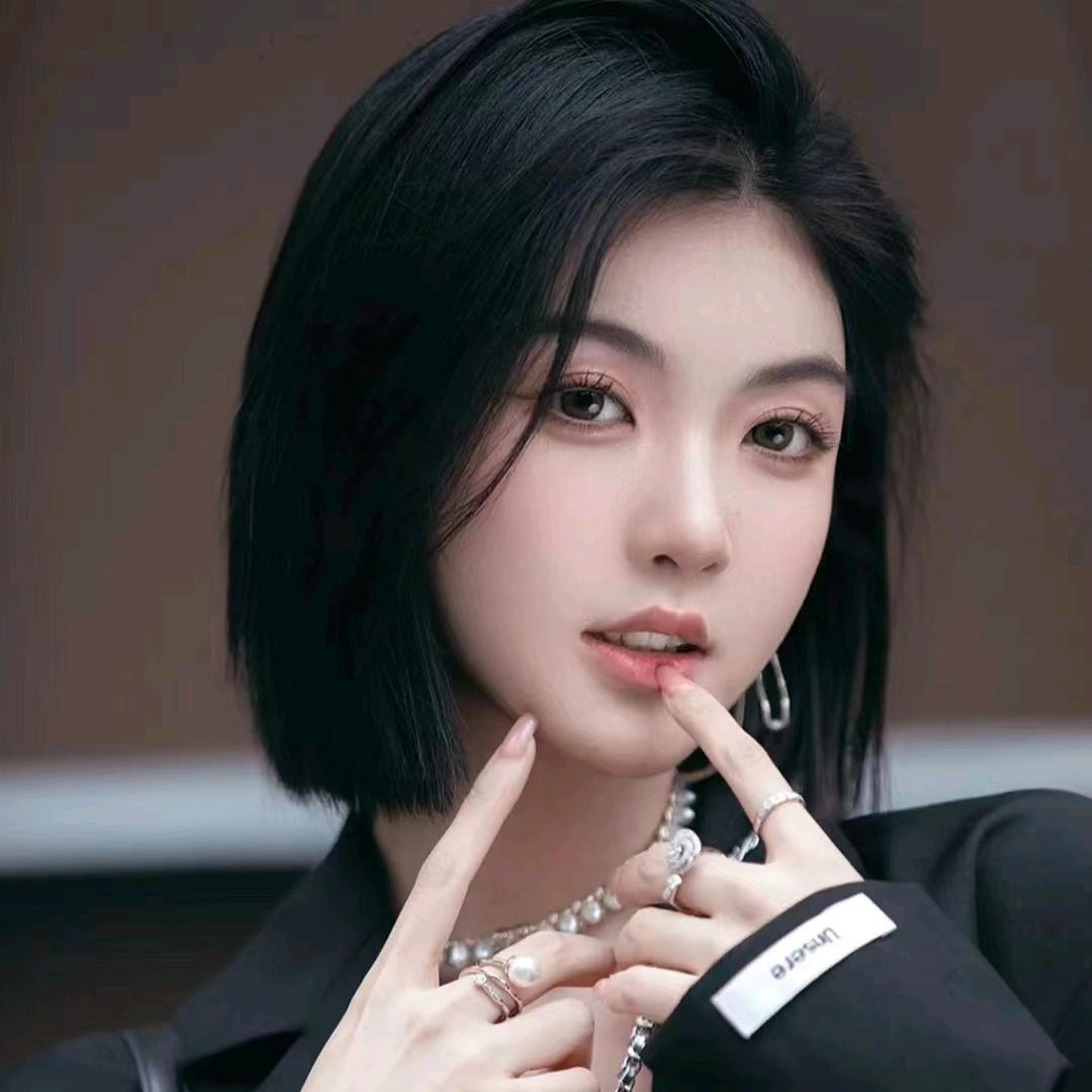 银基卖童鞋的大漂亮