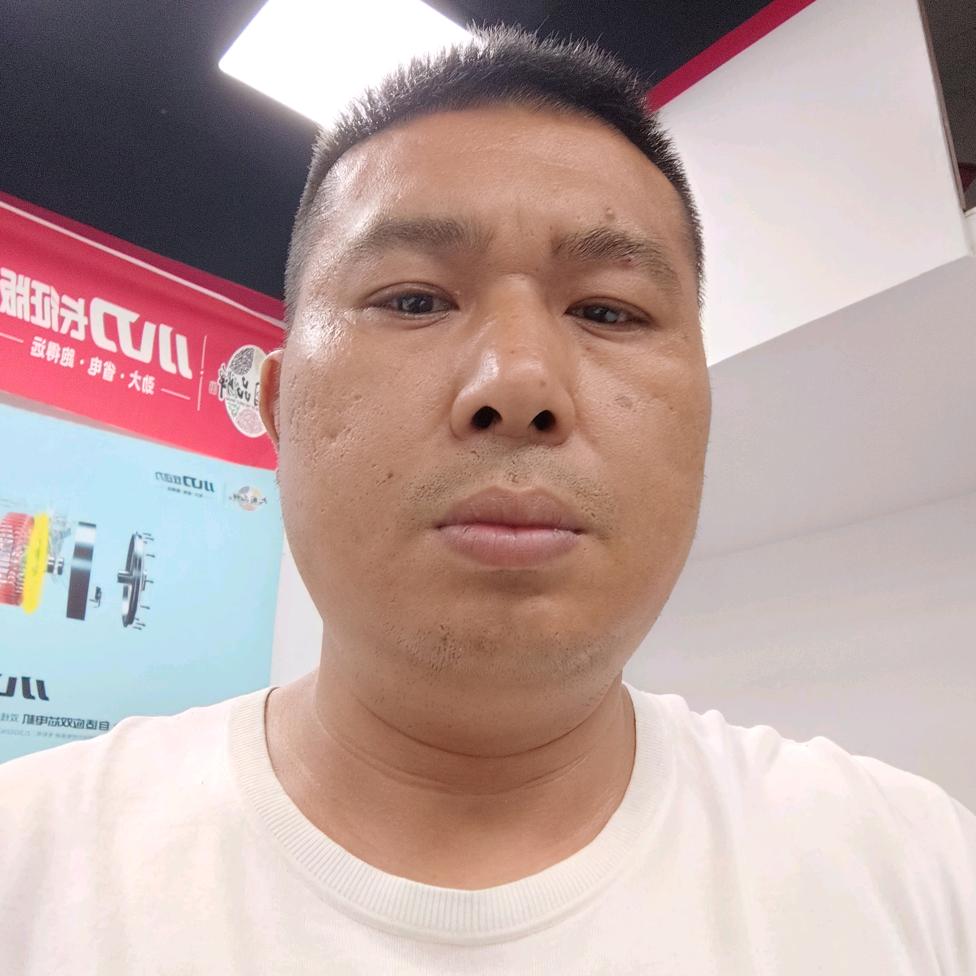 玉屏华哥小刀电动车