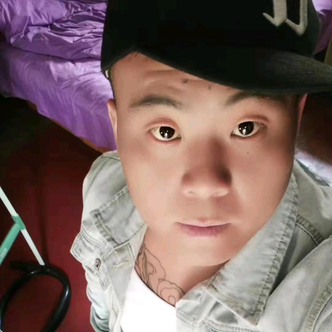 食堂大叔🐯¹⁹₈₆杨℘࿐