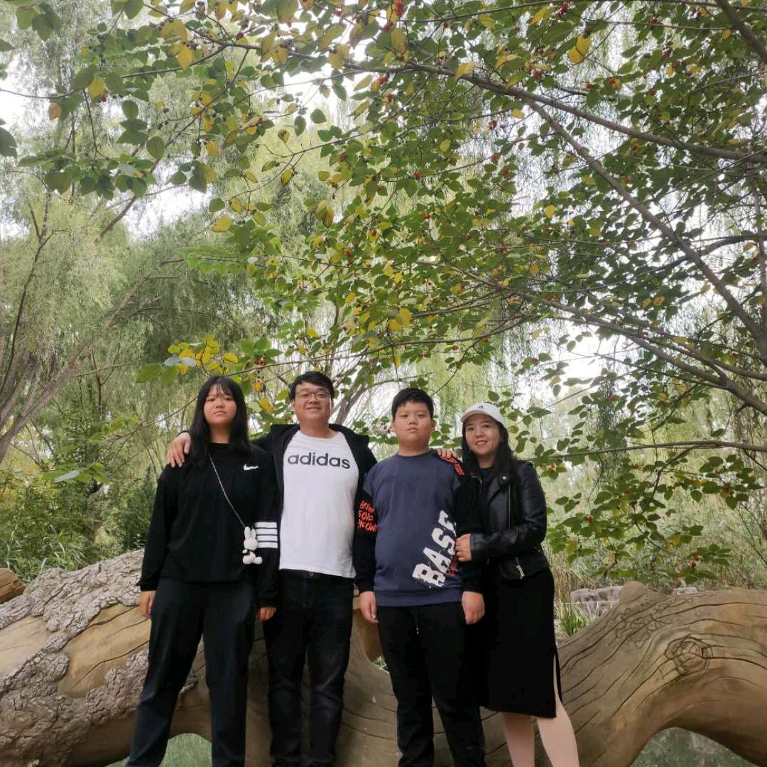 白沙开心户外 罗丽红