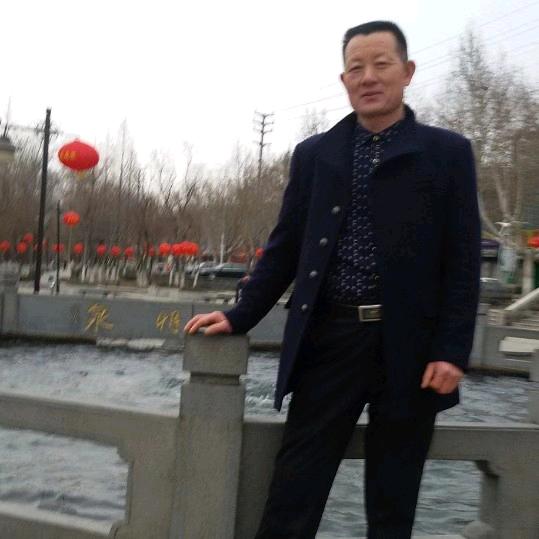 空中的鹰