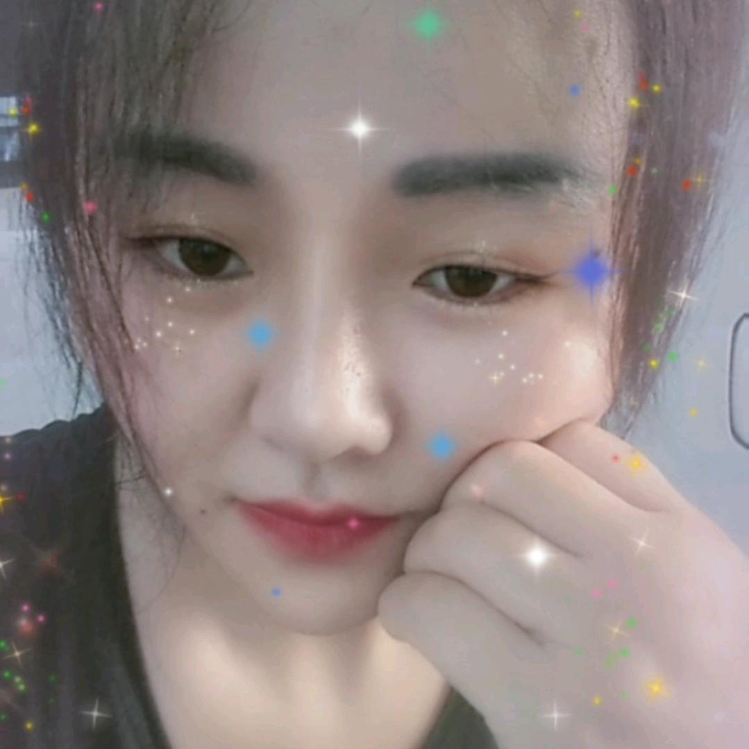 崔馨怡(｡>ㅿ<｡)