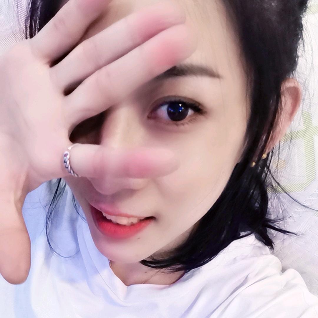小丫头蕾