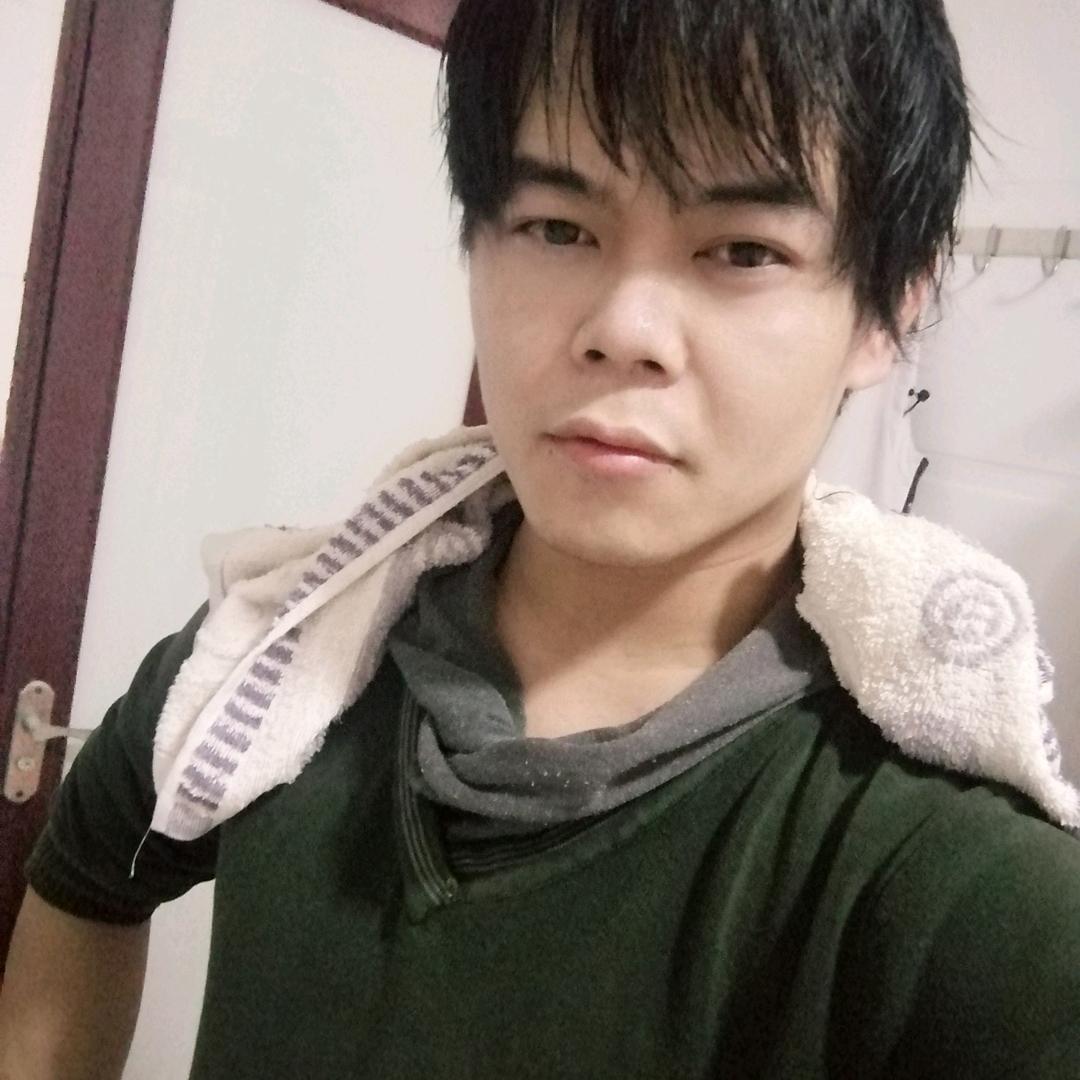 马啃菠萝