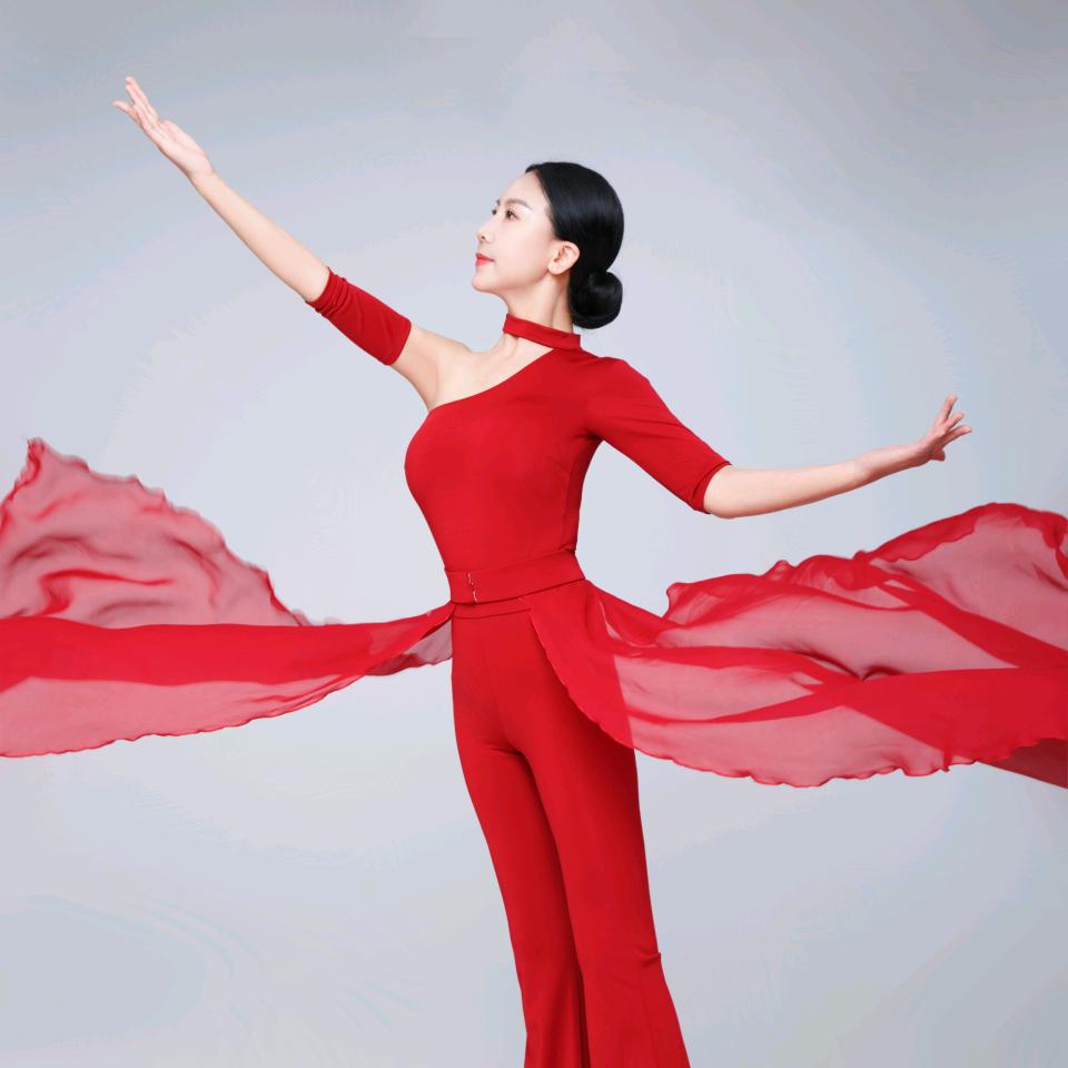 李群形体礼仪