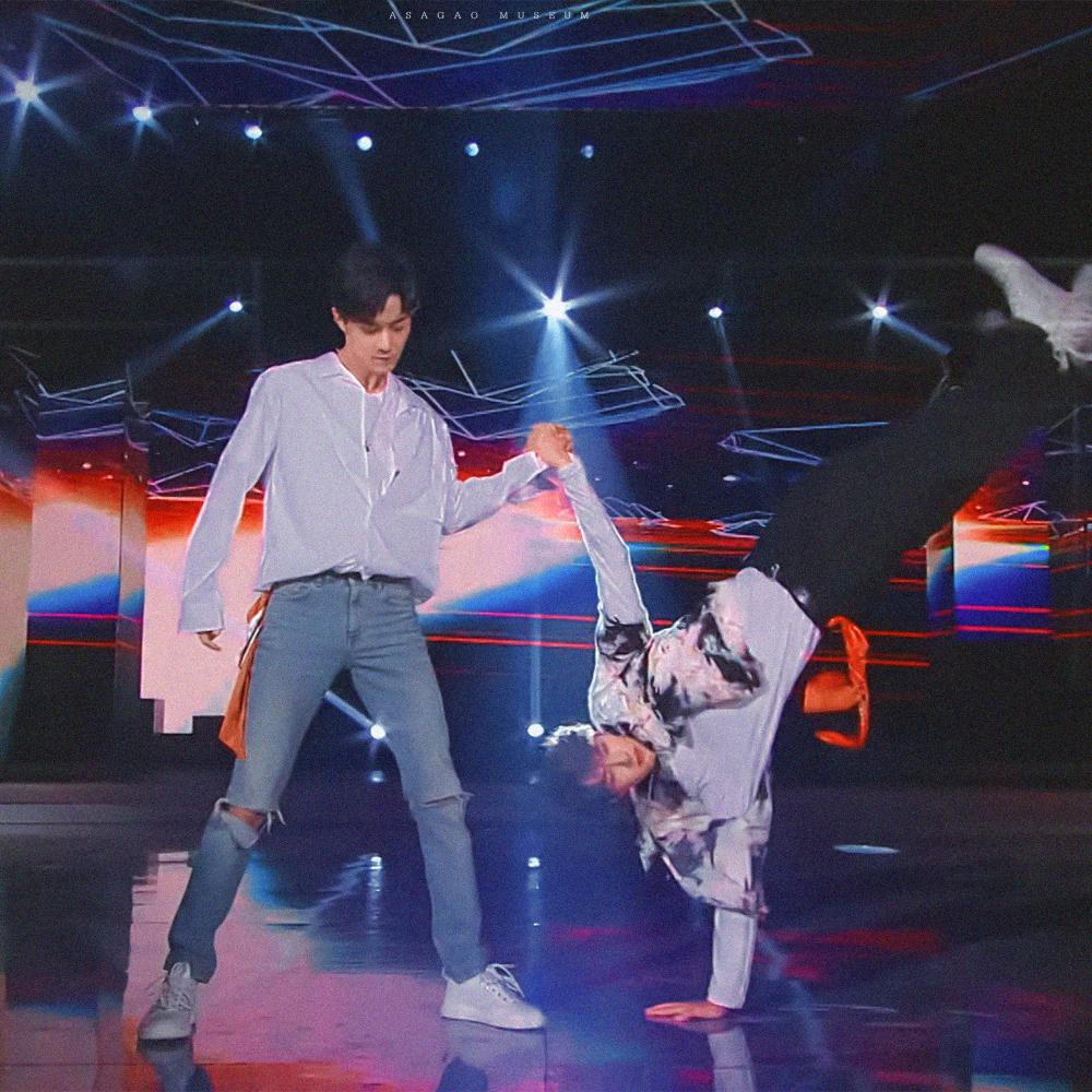 Ꮤ木槿-爱卡布奇诺的猫