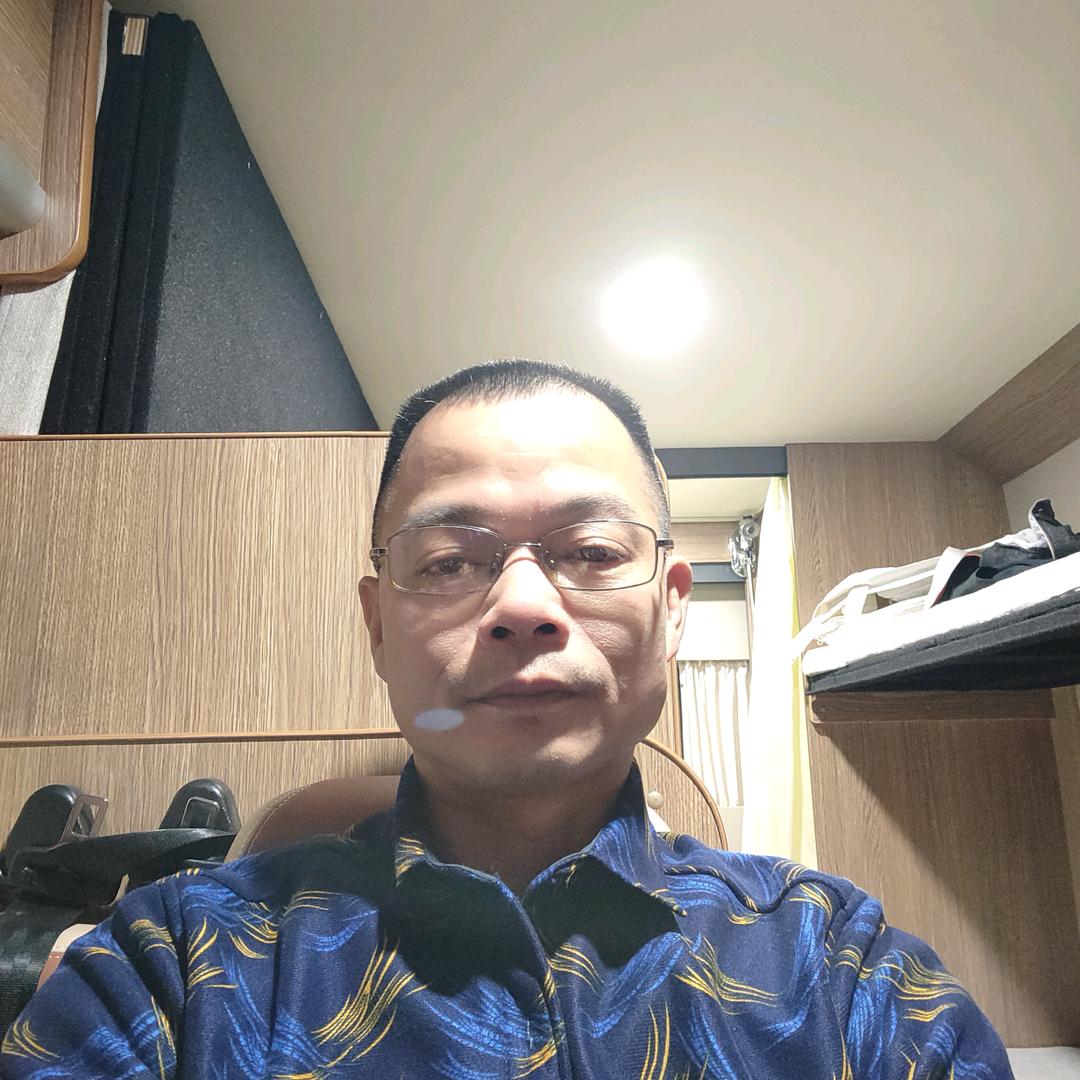 何各勇