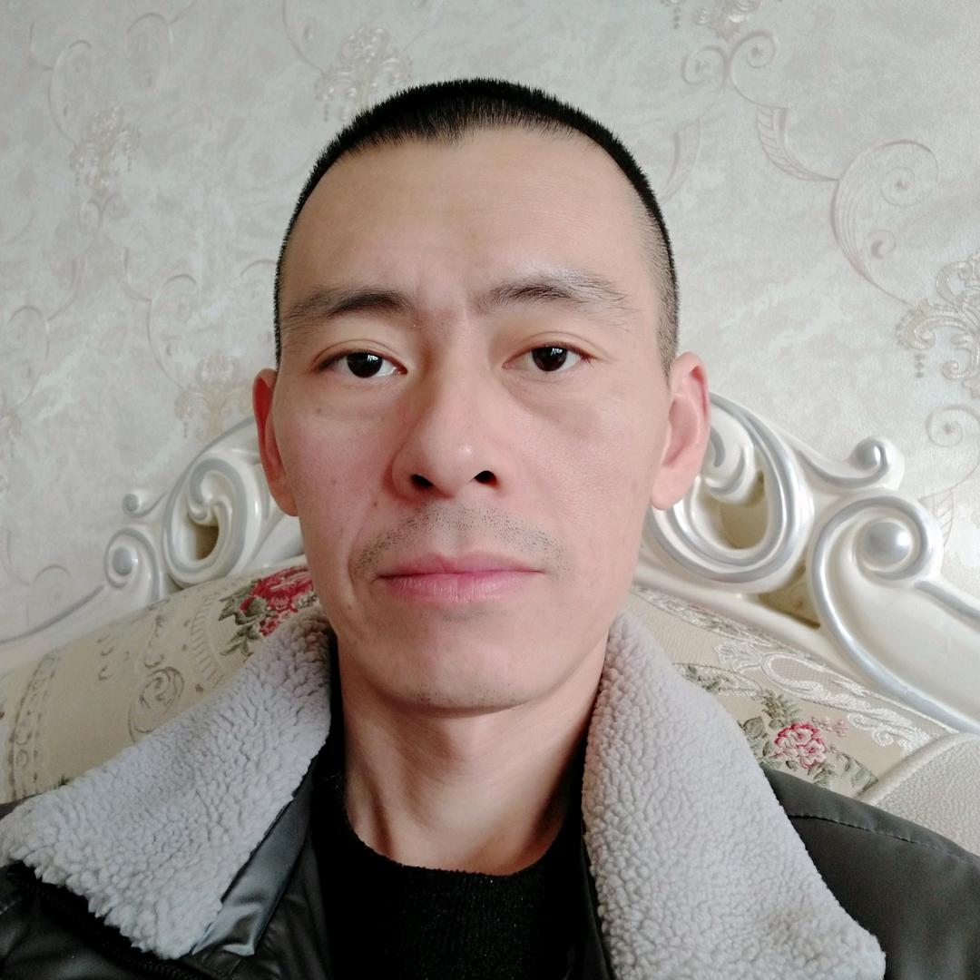 高伟