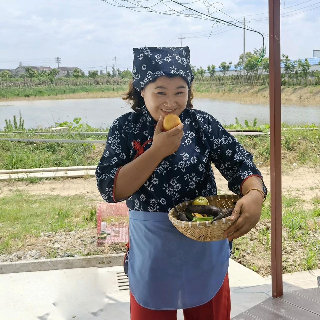 小燕子养发防脱洗护