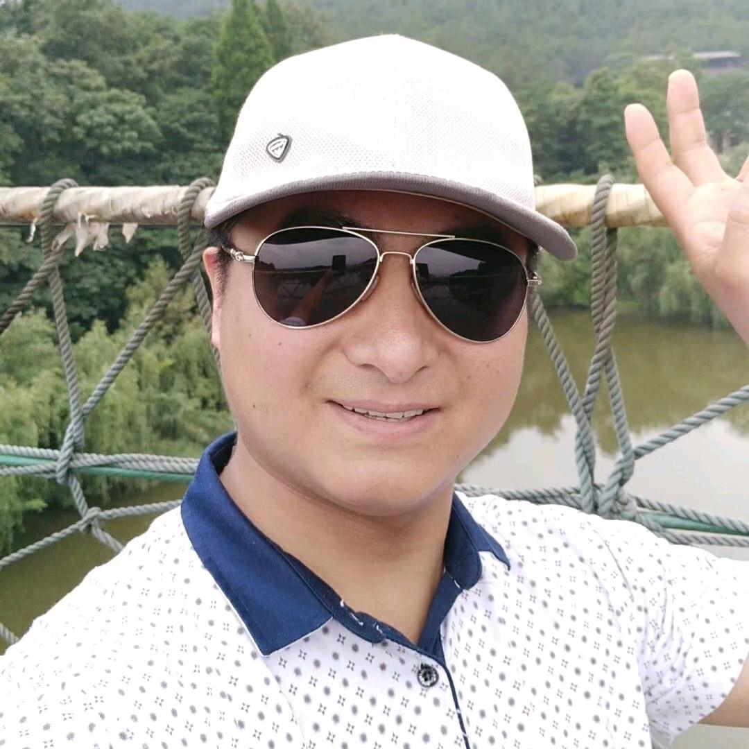 展翅鹏飞