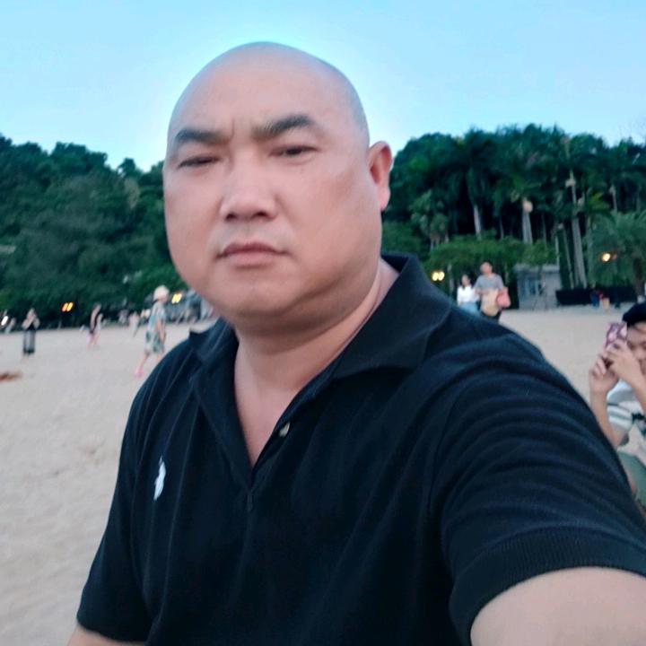 吴***: