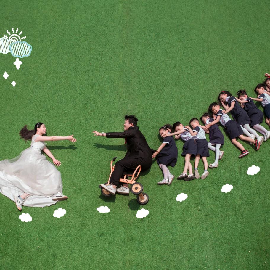 小黄爱吃零食😜