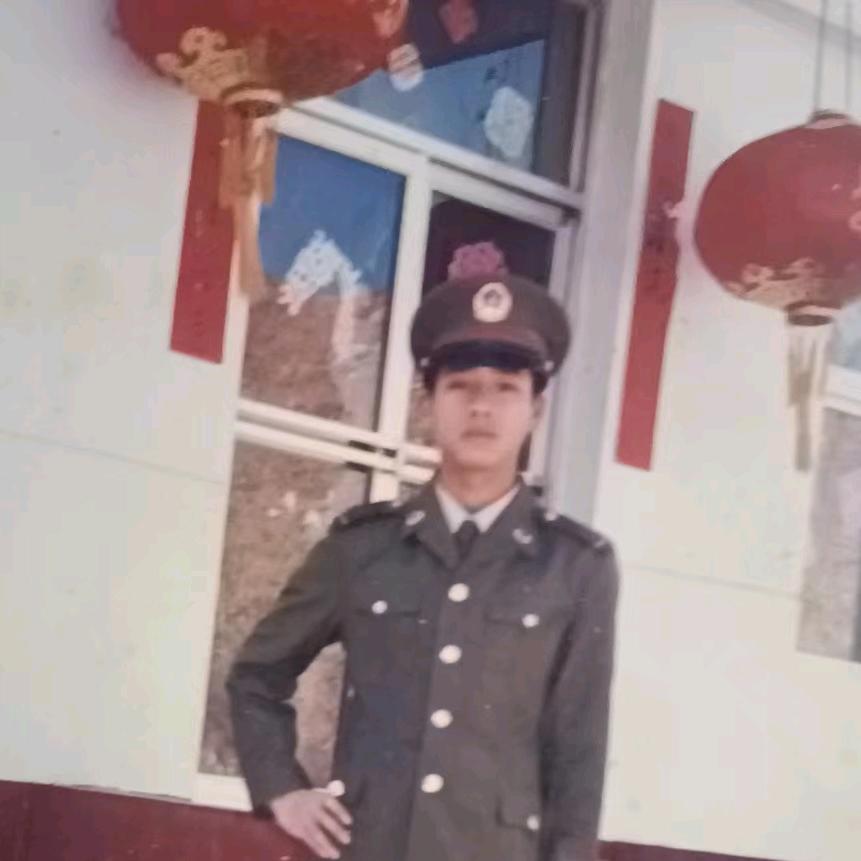 容万朝