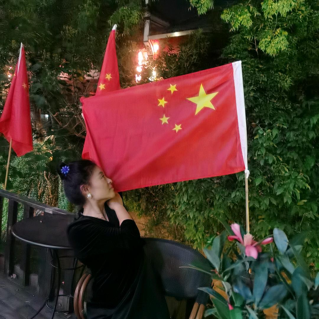 金辉跃马