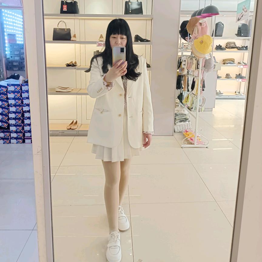 柏莉鞋服品牌折扣店