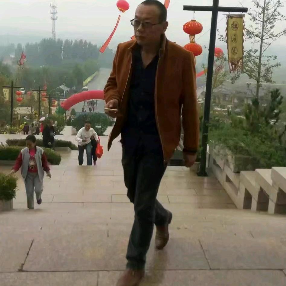 行    者