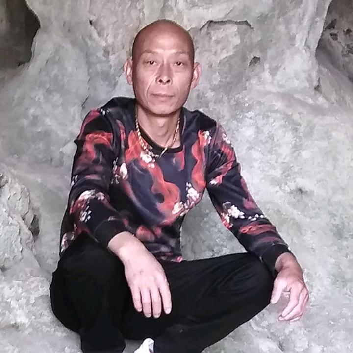 京山彪哥。