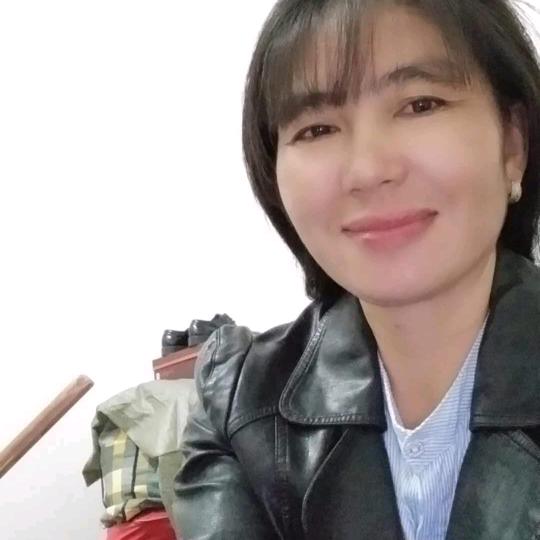 陈姐:我的快乐就是想你。