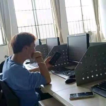 卖火柴的小导弹