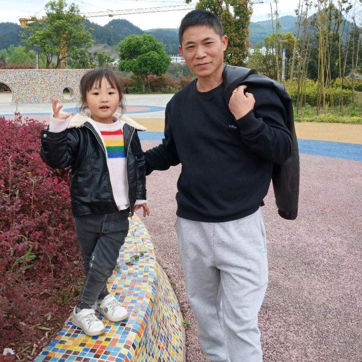 吴强酒吧