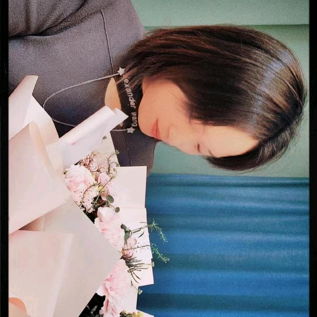 汤臣庄园的王小柔头像