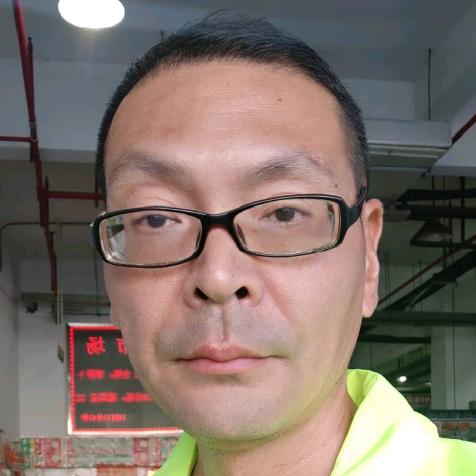蔡经理一家人