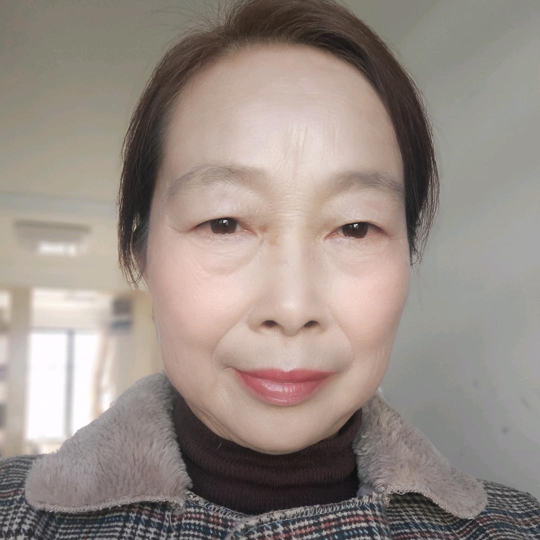 开心的"花朵"（芬芳）