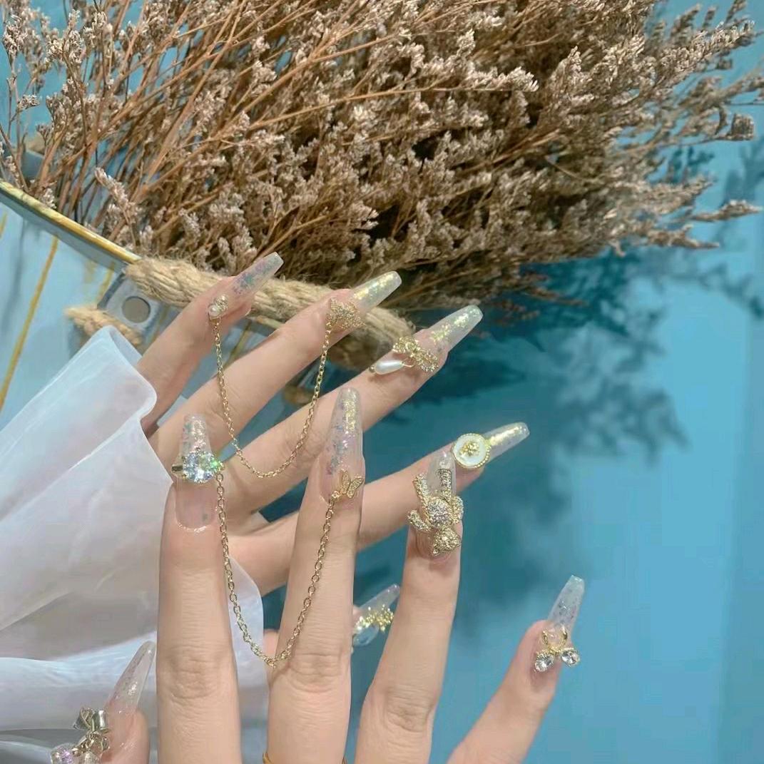 艾米尔美甲美睫