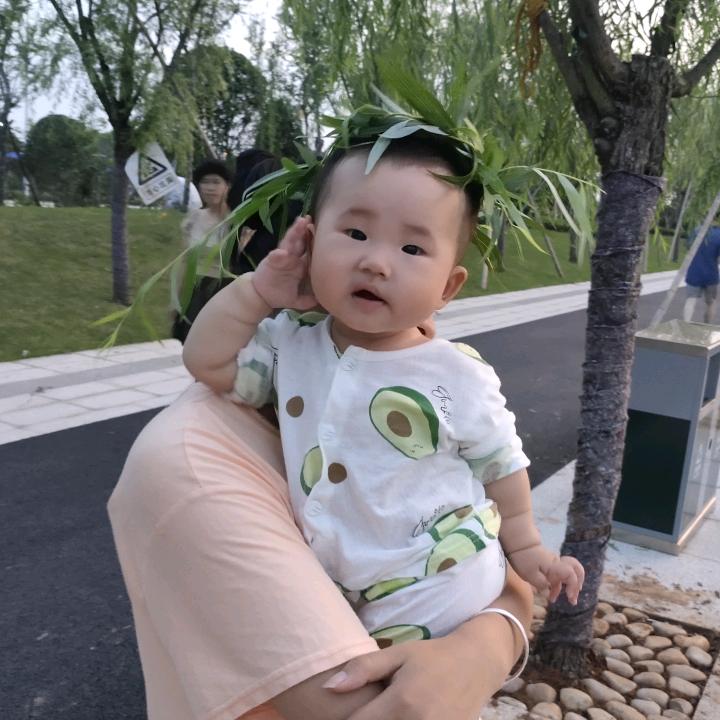 锶    淇