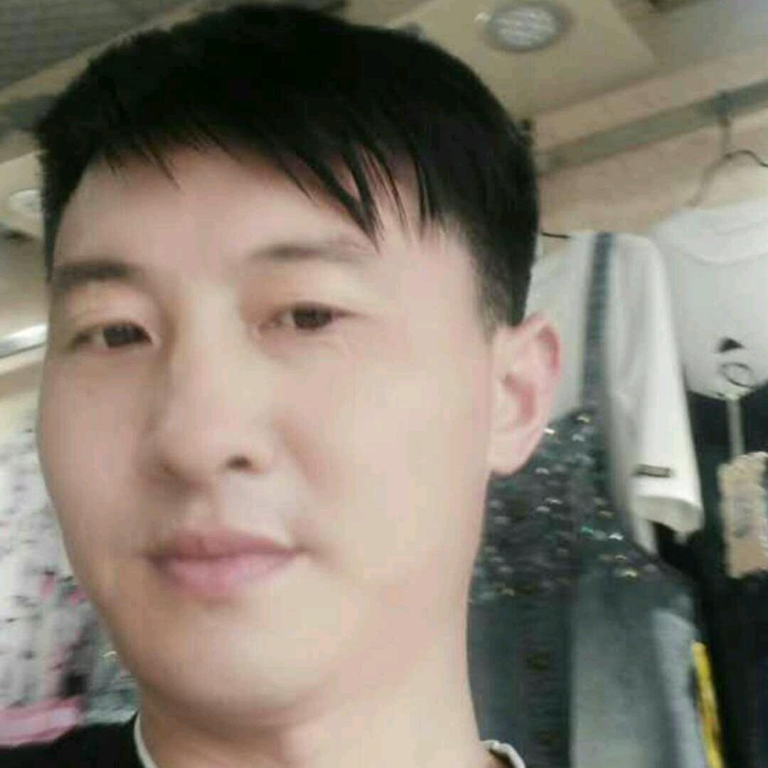月山镇澳伦皮鞋