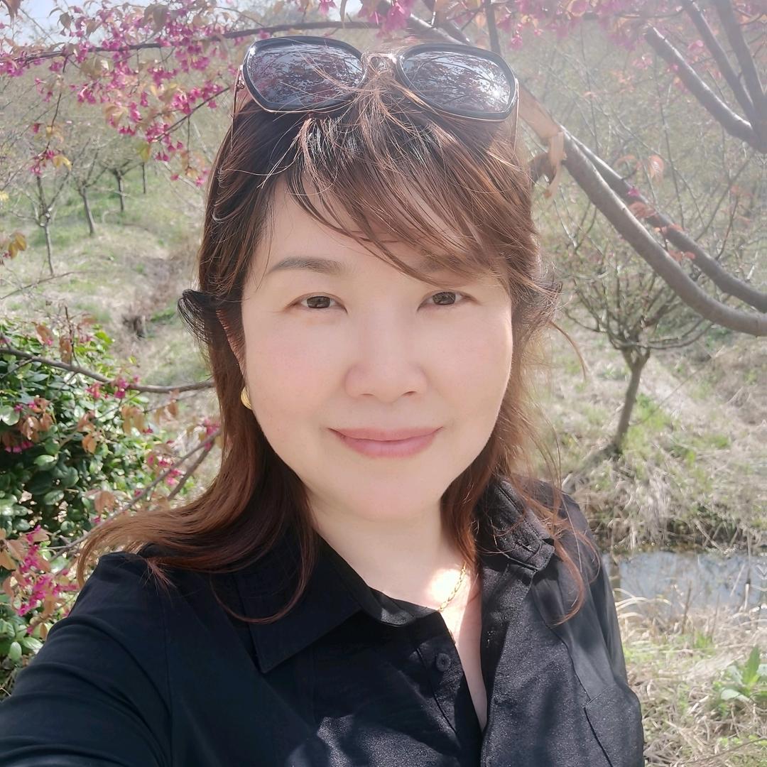 踏雪寻梅