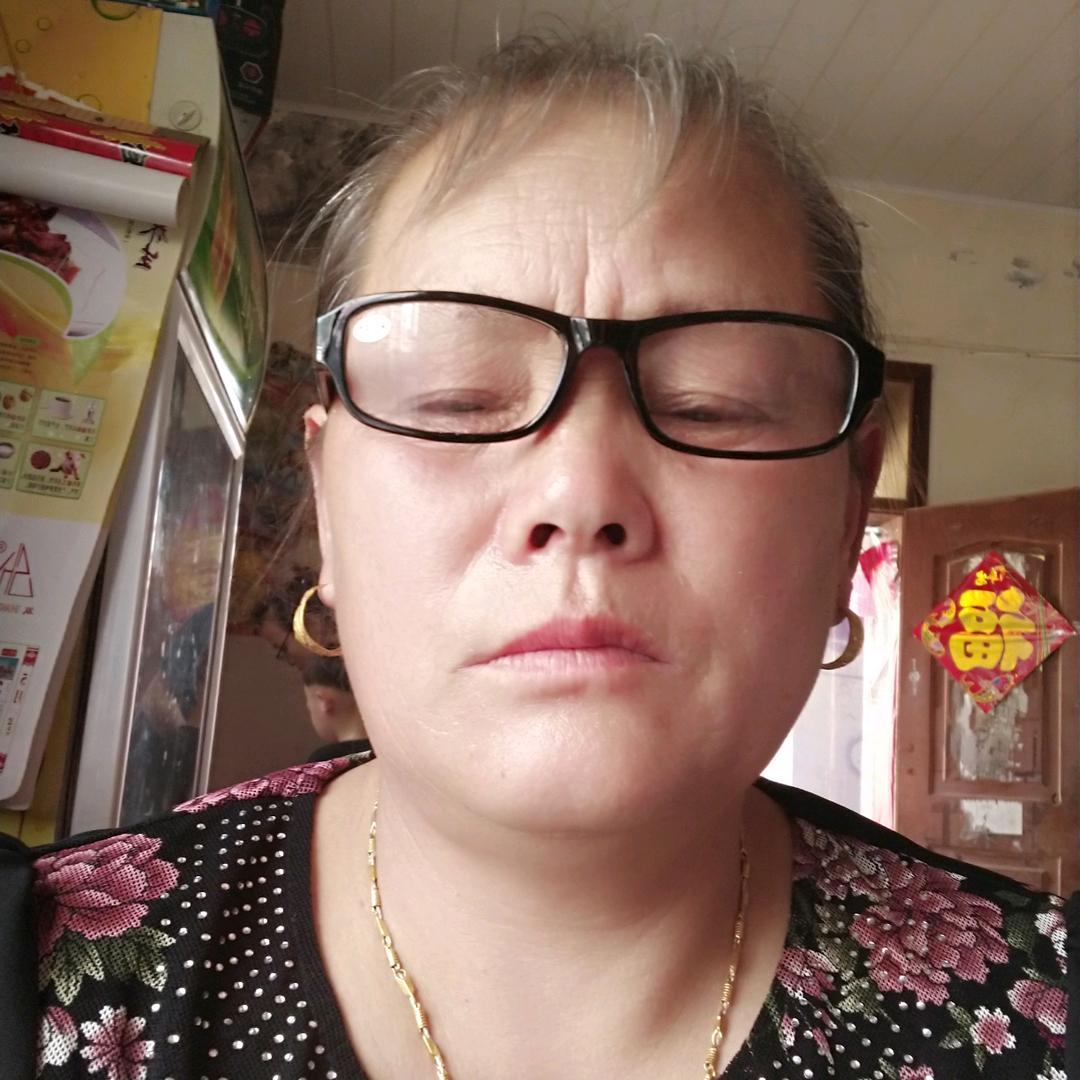 汤香英
