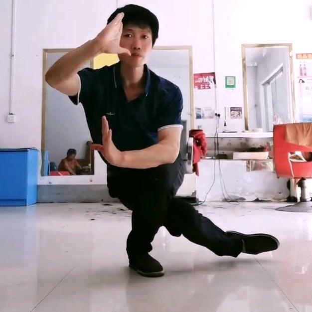 男儿当自强~~陈