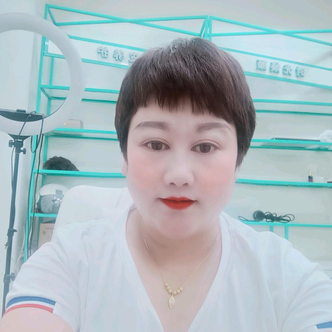 丽颜湾董梅卿岚