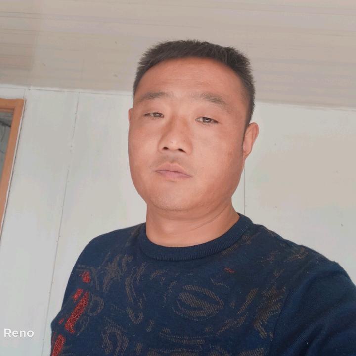 回收工地废模板，各种废铁，等等…