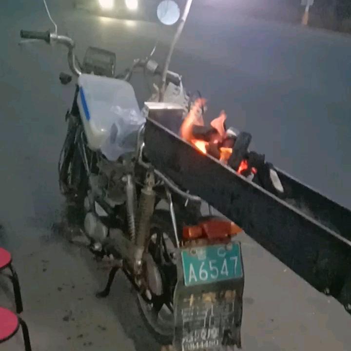 48摩托烧烤
