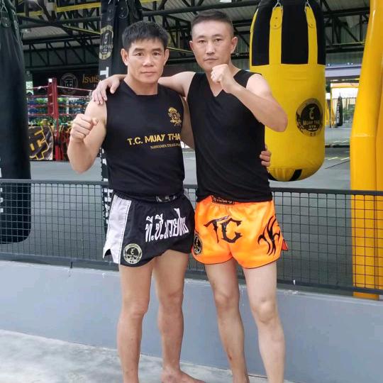 普格泰拳健身拉祖