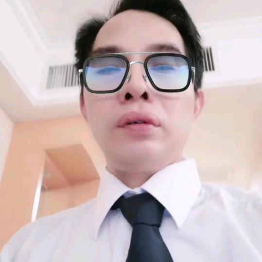 男演员主播阿洪