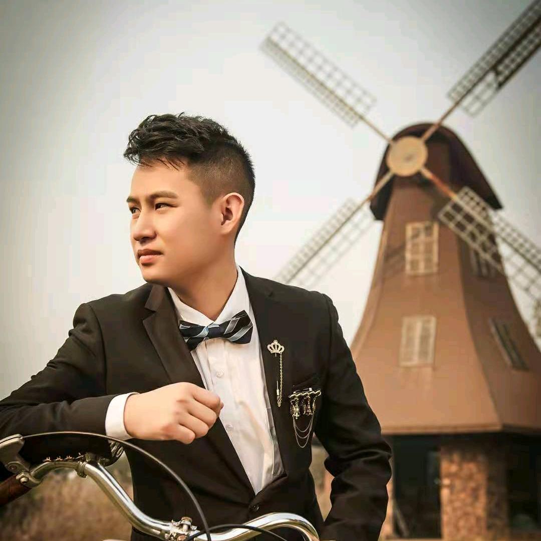 迷雾中的夜场巡礼