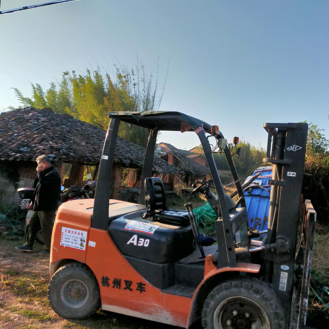 南雄叉车出租叶师傅